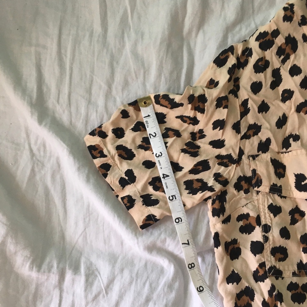 H&M Leopard Button Up - Picture 9 of 10